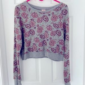 Cropped Abercrombie sweatshirt